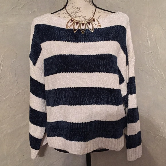 1 Left 5🌟 New!! Super Soft Stripe Chenille - Picture 2 of 7